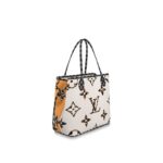 Detailed Features12.20 x 11.22 x 6.69 inches( length x height x width )•L 12.2 x H 11.2 x W 6.7 inches•Ivory and Havana Beige• Monogram-coated canvas•Monogram coated-canvas trim•Textile lining•Gold-color hardware•2 flat handles (drop: 20 cm/7.9 inches) for hand
