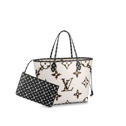 The Neverfull MM tote bag is fashioned from canvas with a print that combines different-sized Monogram patterns with animal prints. The striking result is sure to satisfy both House purists and those seeking a more adventurous alternative. Spacious