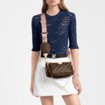 - Brand : Louis Vuitton