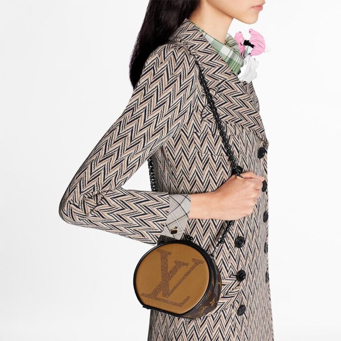 - Brand : Louis Vuitton