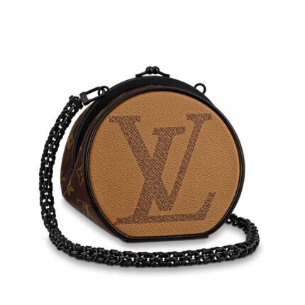 The new Boursicot Boîte Chapeau is part of Nicolas Ghesquière’s theme of miniature handbags for Spring-Summer 2020. Inspired by vintage purses