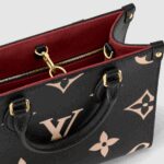 sans-serif; font-size: 18px; letter-spacing: 0.4px;">Inspired by Louis Vuitton’s famous Sac Plat from 1968