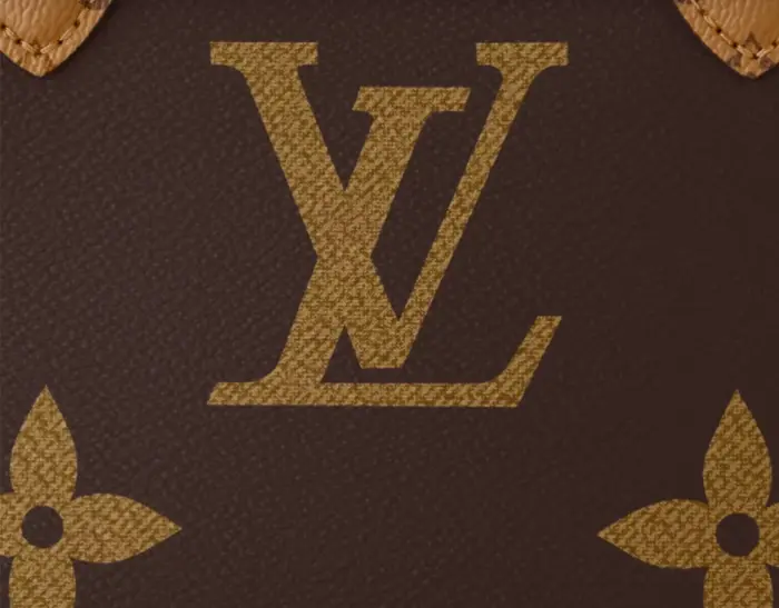 Large zippered inside pocket