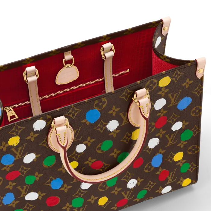 sans-serif; font-size: 18px; letter-spacing: 0.4px; background-color: #ffffff;">As part of the major new Louis Vuitton x Yayoi Kusama collaboration