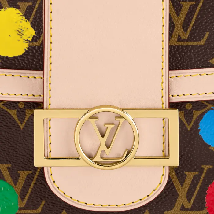 an emblematic motif for her since childhood. In this version of the Dauphine