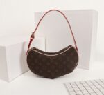 Louis Vuitton M51510 Pochette Croissant Shoulder BagPlease be mindful that this piece has led a previous life