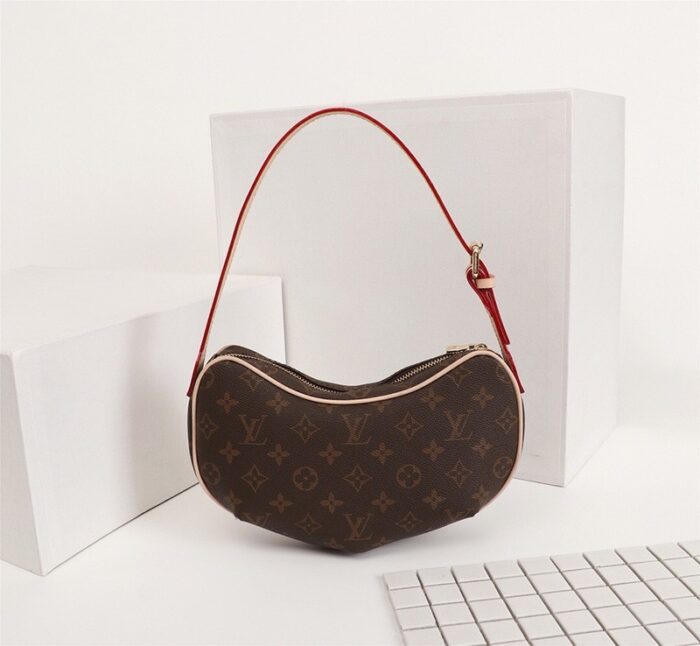 so you can be confident that you’re making a POSITIVELY CONSCIOUS choice for the planet.Detailed Features27 x 13 x 7 cm(Length x Height x Width)•Dark brown/Pink•Leather & Monogram print•Adjustable shoulder strap