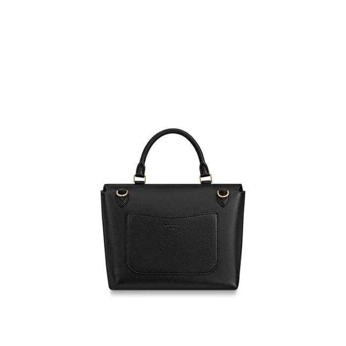 while the enamel LV Initials add a touch of elegance.Detailed Features26.0 x 22.0 x 12.0 cm(Length x Height x Width)•Black•Calf leather•Calf-leather trim•Microfiber lining•Resin and gold-color hardware•Top handle for hand or elbow carry•Removable