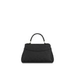 max. 50 cm/19.7 inches)•Front flap•2 inside compartments•Inside flat pocket•Leather name tag