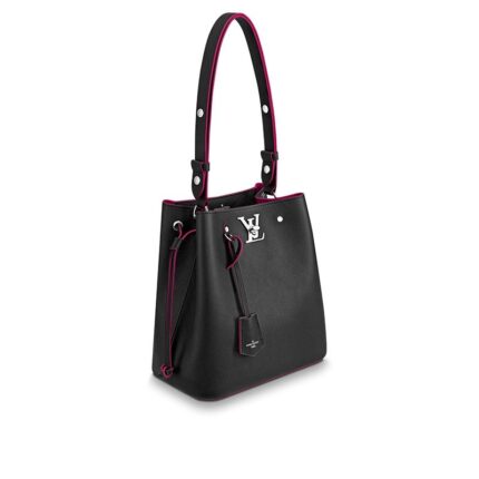 the Lockme Bucket handbag is lightweight and comfortable. Crafted from supple grained calf leather
