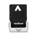 - Type : Shoulder Bags