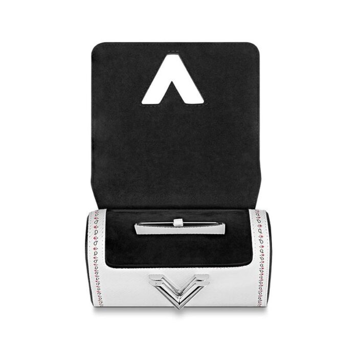 - Type : Shoulder Bags