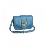 sans-serif; letter-spacing: 0.4px;">The structured yet curved lines of the LV Pont 9 handbag are fashioned from smooth leather. The LV Circle
