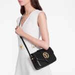 - Brand : Louis Vuitton