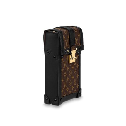 it replicates key details of historic Louis Vuitton trunks