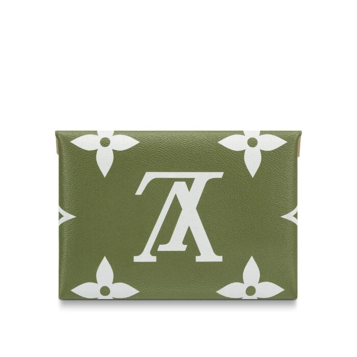this special edition of the Pochette Kirigami plays with different sizes of Monogram canvas in a fresh color combination of khaki and beige. The largest of the three envelopes is ideal for a tablet