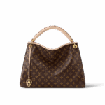 Detailed Features19.96 x 9.84 x 14.17 inches(Depth x Height x Width)• Monogram-coated canvas•Natural Cowhide-leather trim•Microfiber lining•Gold-color hardware•Large inside zipped pocket•6 inside flat pockets (3 on each side)•Keybell with key ring and hook•4 protective bottom studs•Handle: Single