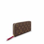 go-everywhere model in the House’s Monogram canvas features a distinctive S-lock closure with a polished gold-tone finish. Versatile and unexpectedly roomy