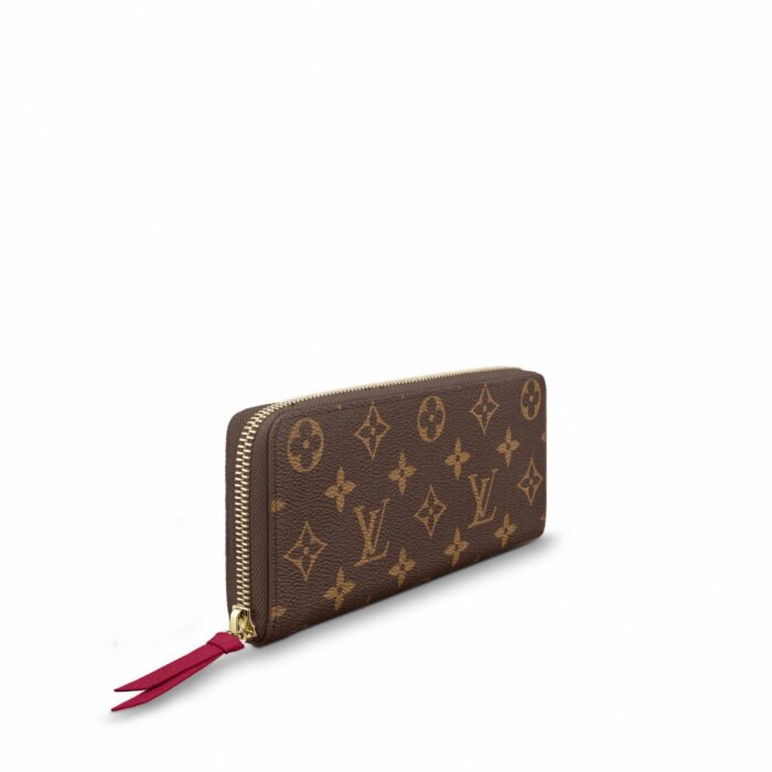 go-everywhere model in the House’s Monogram canvas features a distinctive S-lock closure with a polished gold-tone finish. Versatile and unexpectedly roomy