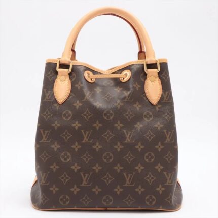 along with emblematic natural cowhide trimmings- Size: 11.4 x 11.8 x 7.5 Inches (32×28.5×20 cm)- Fearture:- Removable and adjustable shoulder strap- Decorative golden padlock- 1 interior flat pocket- Protective bottom studs- Soft microfibre lining