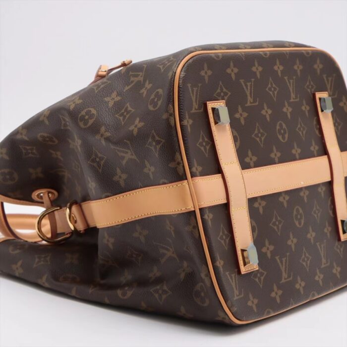 - Brand : Louis Vuitton