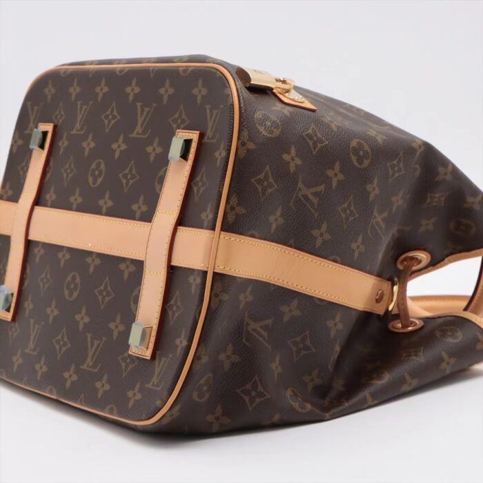 - Type : Shoulder Bags