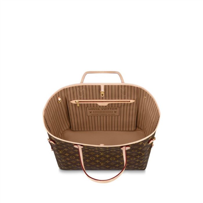 - Brand : Louis Vuitton