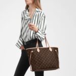 - Color : Brown