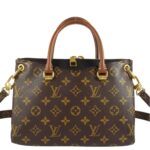 - Brand : Louis Vuitton