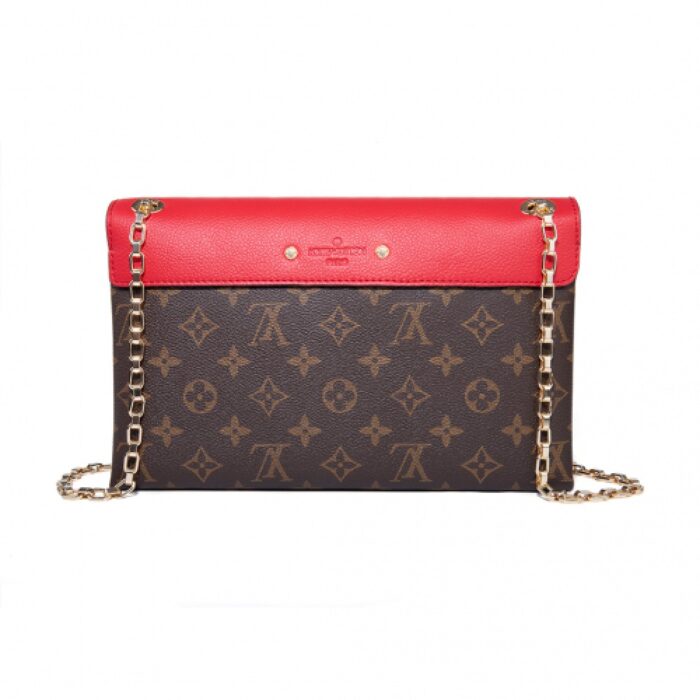 - Brand : Louis Vuitton