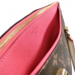 - Brand : Louis Vuitton
