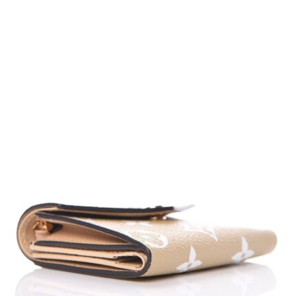 zipper pocket