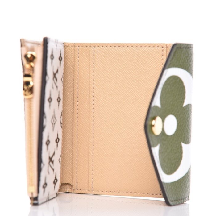 - Brand : Louis Vuitton