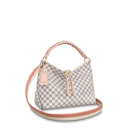 <p><span style="color: #545454; font-family: 'Noto Sans'; font-size: 14px; background-color: #ffffff;">The Beaubourg Hobo MM bag in Damier Azur coated canvas sports an exquisite braided top handle for Summer 2020. The two-tone removable strap and hand-painted edge-dying on the top handle’s braided leather perfectly complement the bag’s sophisticated lines. It looks as good on the elbow as over the shoulder.</span></p>