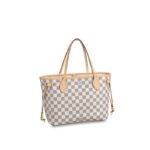 comfortable handles slip easily over the shoulder or arm. Lined in colorful textile