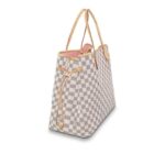 comfortable handles slip easily over the shoulder or arm. Lined in colorful textile