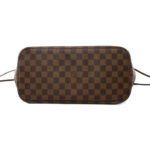 sans-serif; font-size: 12px;">This adaptable bag in Damier canvas can be used as a tote with large storage space