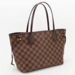 sans-serif; font-size: 12px;">This supple holdall bag in Damier canvas is a must-have for both travel and city use. Its shape can be adjusted offering great flexibility