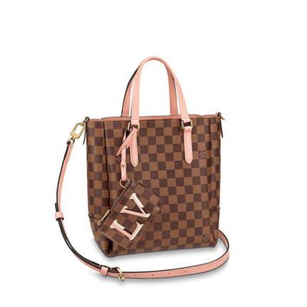 A compact tote with bags of style
