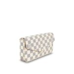 the elegant Pochette Felicie in Damier Azur canvas is the stylish solution to carry and organise all your daily essentials. Much more than a wallet