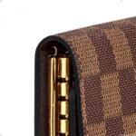 this compact case is a natural accessory for handbag or briefcase and holds six keys.Detailed Features10.5 x 7 x 2 cm(Length x Height x Width)•Coated Canvas•Grained Calf Leather lining•Snapped closure•Golden brass pieces•Holds 6 keysMore Information