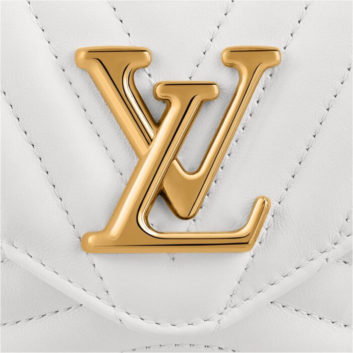 sans-serif; letter-spacing: 0.4px;">Louis Vuitton introduces the versatile New Wave Multi-Pochette crossbody handbag in quilted calf leather. With its wide strap