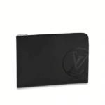 The Epi Initials theme reinterprets the historic LV Circle signature in a modern way to create a bold