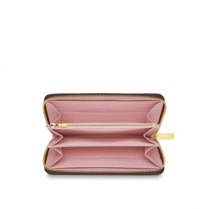 - Type : Wallets