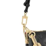 Trimmings: calf leather
