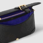 this versatile bag can be styled in chic or sporty fashion