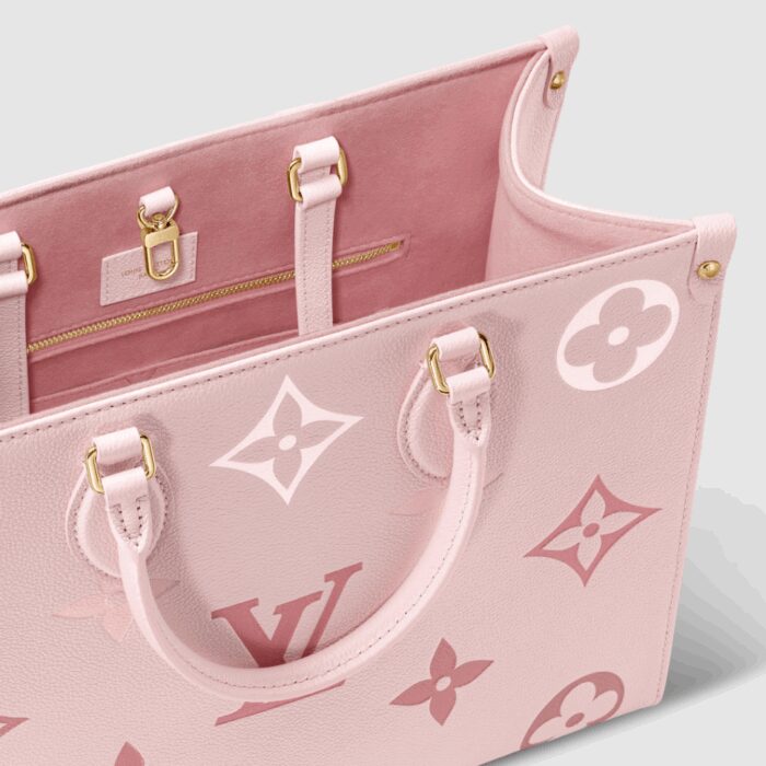 sans-serif; font-size: 18px; letter-spacing: 0.4px; background-color: #ffffff;">This OnTheGo MM is made from Monogram Empreinte leather