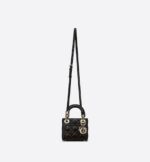 sans-serif; background-color: #f6f6f6;">The Lady Dior bag embodies the House's vision of elegance and beauty. Crafted in black lambskin with signature Cannage topstitching