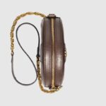 The world of Ophidia evolves with the introduction of a round mini bag with a chain shoulder strap. Crafted in GG Supreme canvas with inlaid green and red Web stripe
