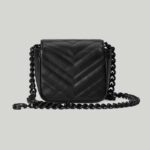 denotes Gucci's longstanding tenacity to reinvent and repurpose classic silhouettes. The tone-on-tone hardware rewrites a modern tale of the historic emblem